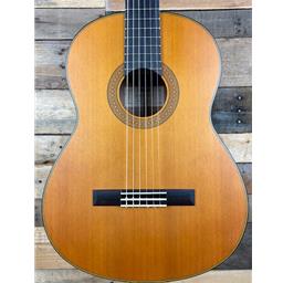 Yamaha CG122MCH Nylon String, Solid Western Red Cedar Top, Nato Back and Sides, Rosewood Fingerboard, Chrome Tuners, Matte Natural