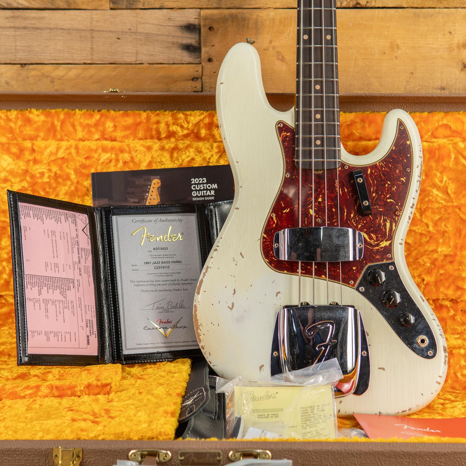 Fender Custom Shop 1961 Jazz Bass Heavy Relic, Rosewood Fingerboard, Aged Olympic White