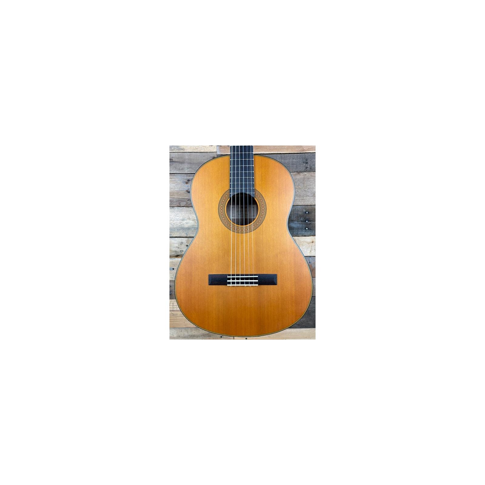 Yamaha CG122MCH Nylon String, Solid Western Red Cedar Top, Nato Back and Sides, Rosewood Fingerboard, Chrome Tuners, Matte Natural