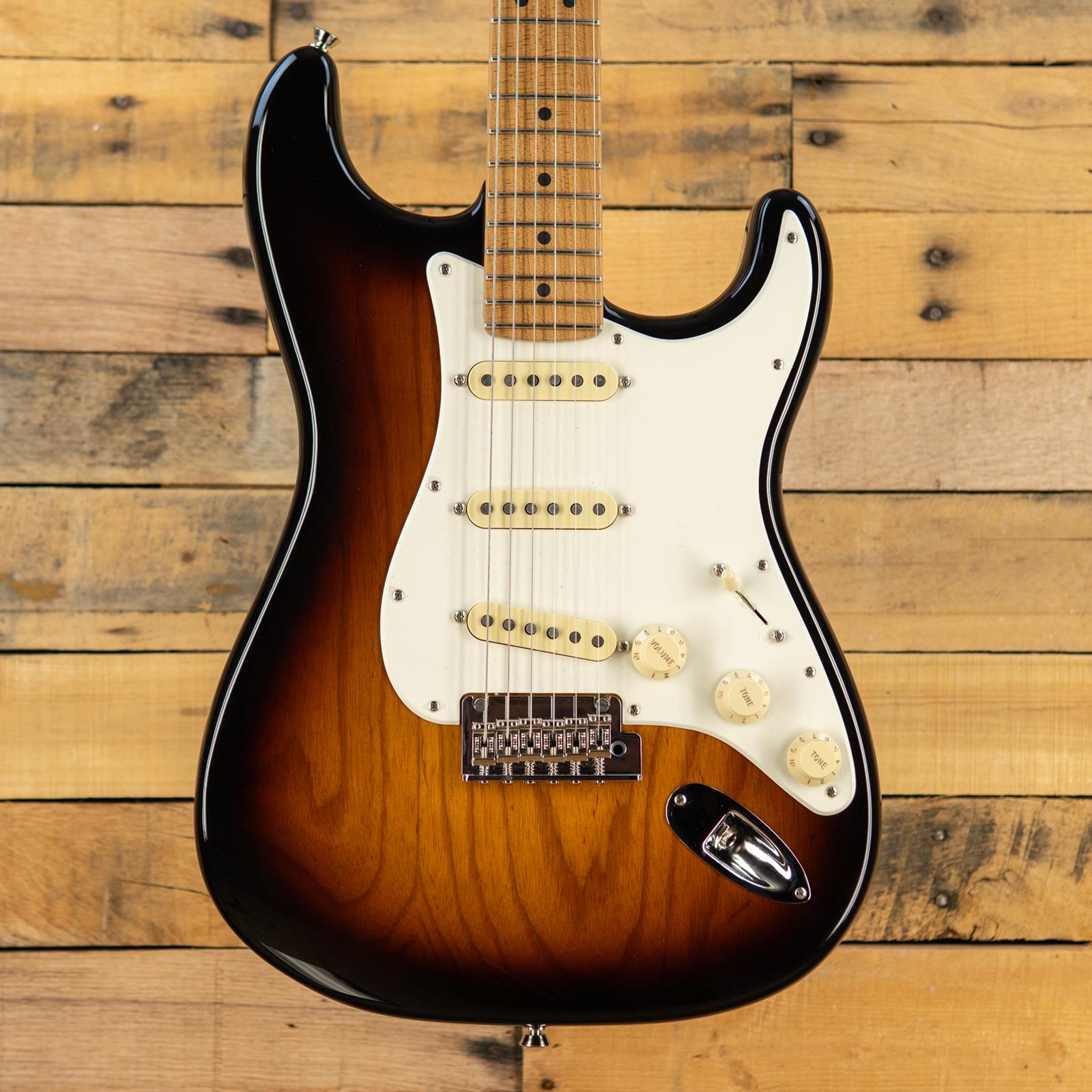 Fender American Professional II Stratocaster, Ash Roasted Maple Fingerboard, 2-Color Sunburst